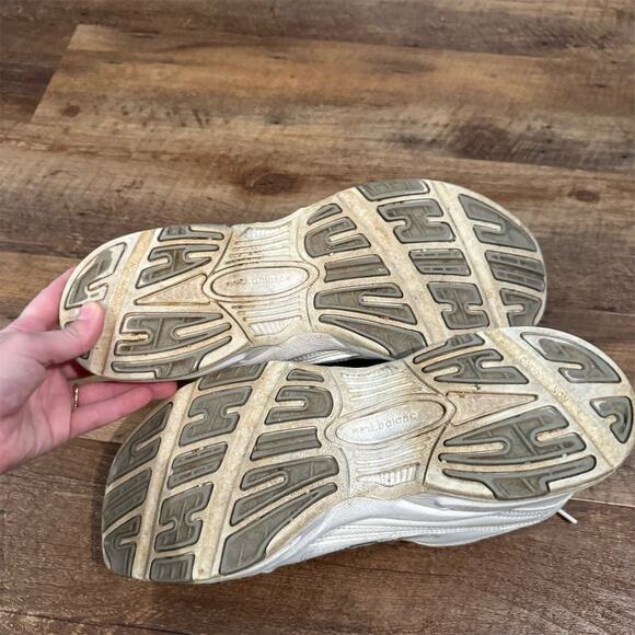 New Balance Men's 608 Cross Trainer Sneakers White Size 12 Gym Walking Run READ - Picture 6 of 11